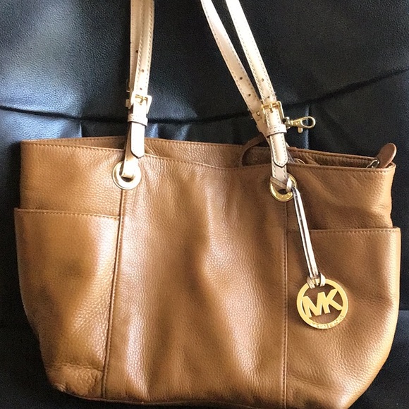Michael Kors Handbags - Michael Kors purse